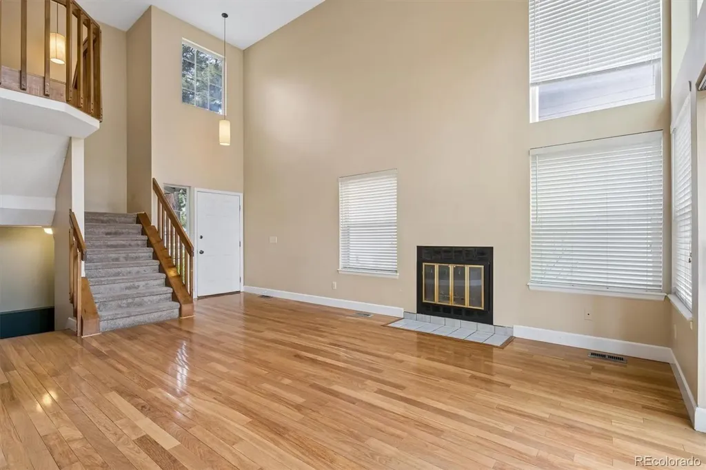 2049 E Phillips Lane Centennial CO 80122