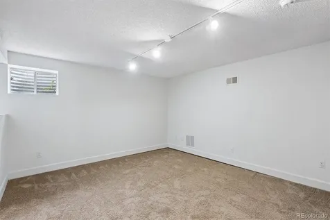 2049 E Phillips Lane Centennial CO 80122