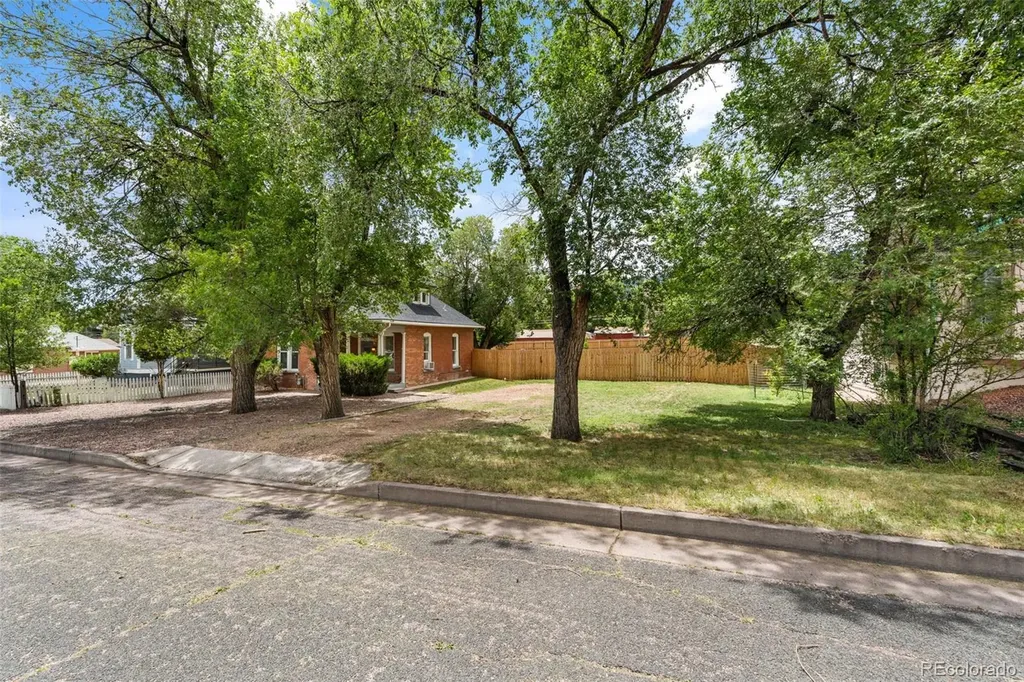2407 Howbert Street Colorado Springs CO 80904