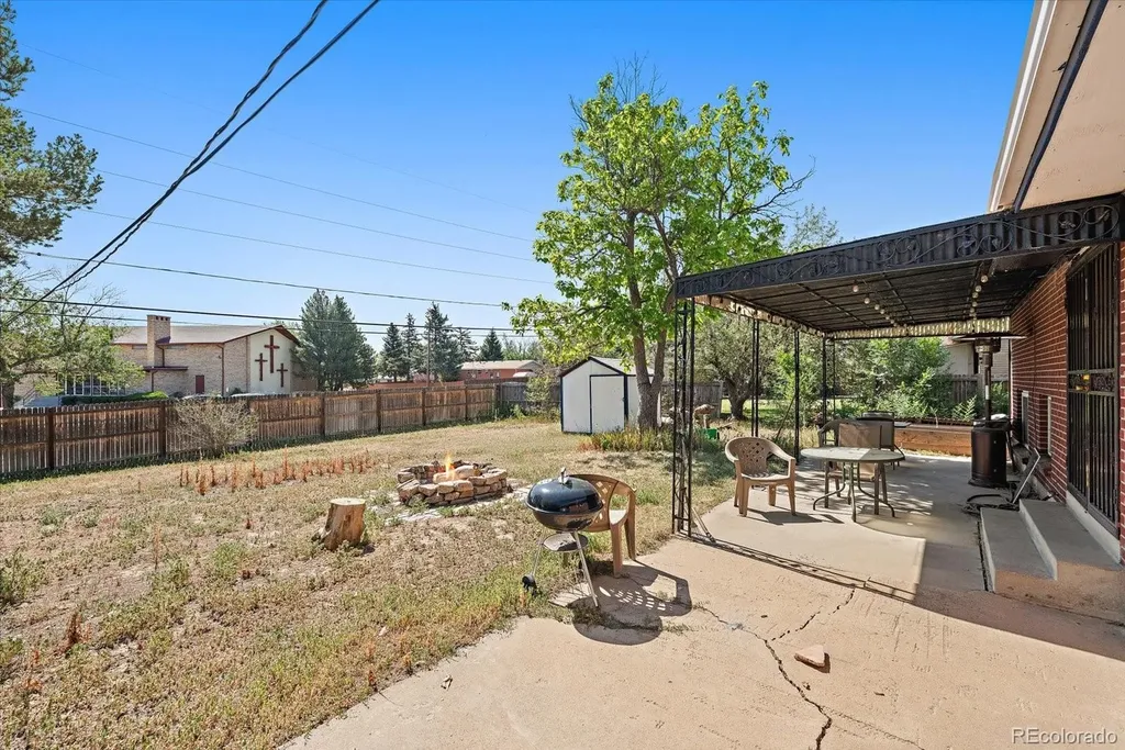 1048 Granby Street Aurora CO 80011