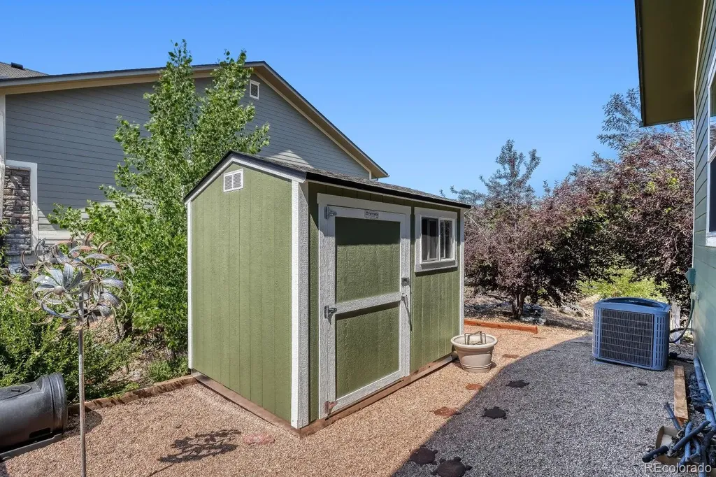 42038 Oakwood Street Elizabeth CO 80107