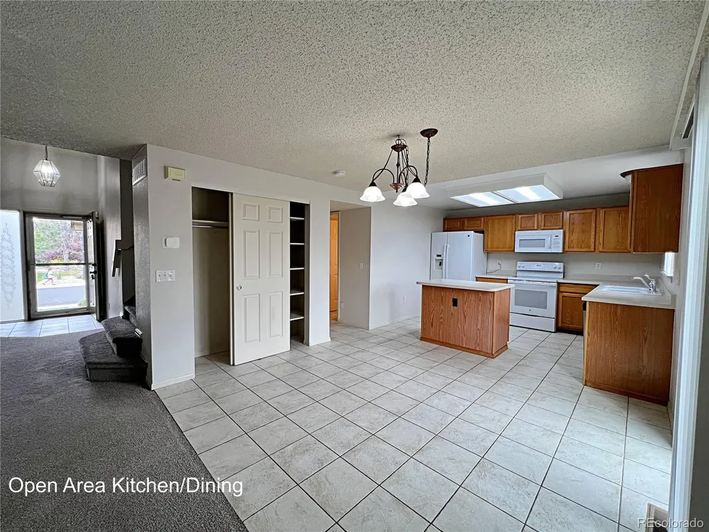 5377 S Ukraine Way Aurora CO 80015