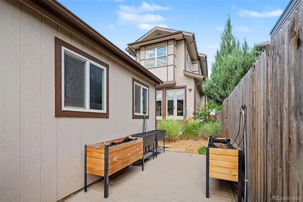3265 S Logan Street Englewood CO 80113