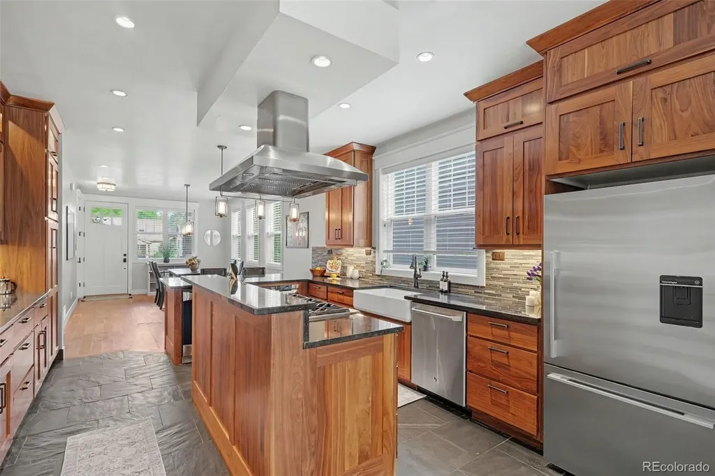 3265 S Logan Street Englewood CO 80113