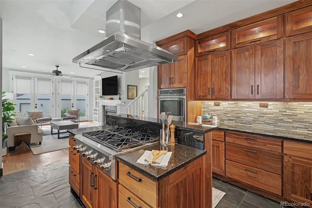 3265 S Logan Street Englewood CO 80113