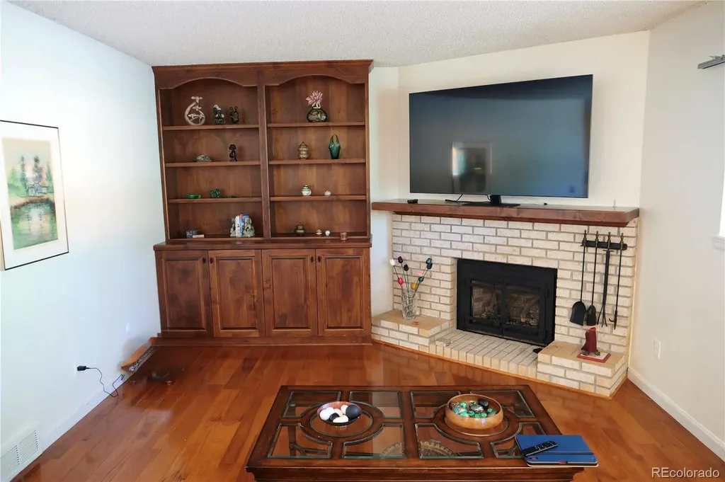 3040 S Roslyn Street Denver CO 80231