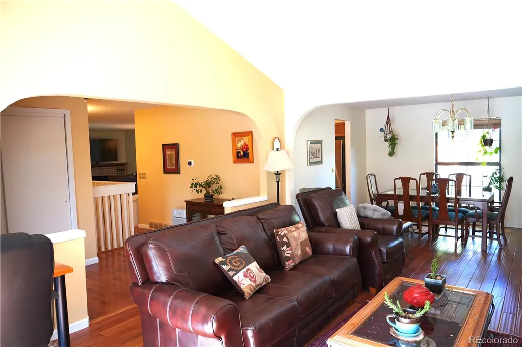 3040 S Roslyn Street Denver CO 80231