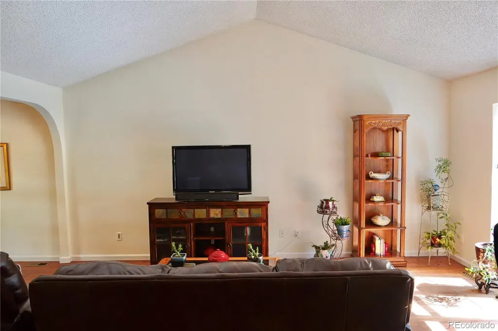 3040 S Roslyn Street Denver CO 80231