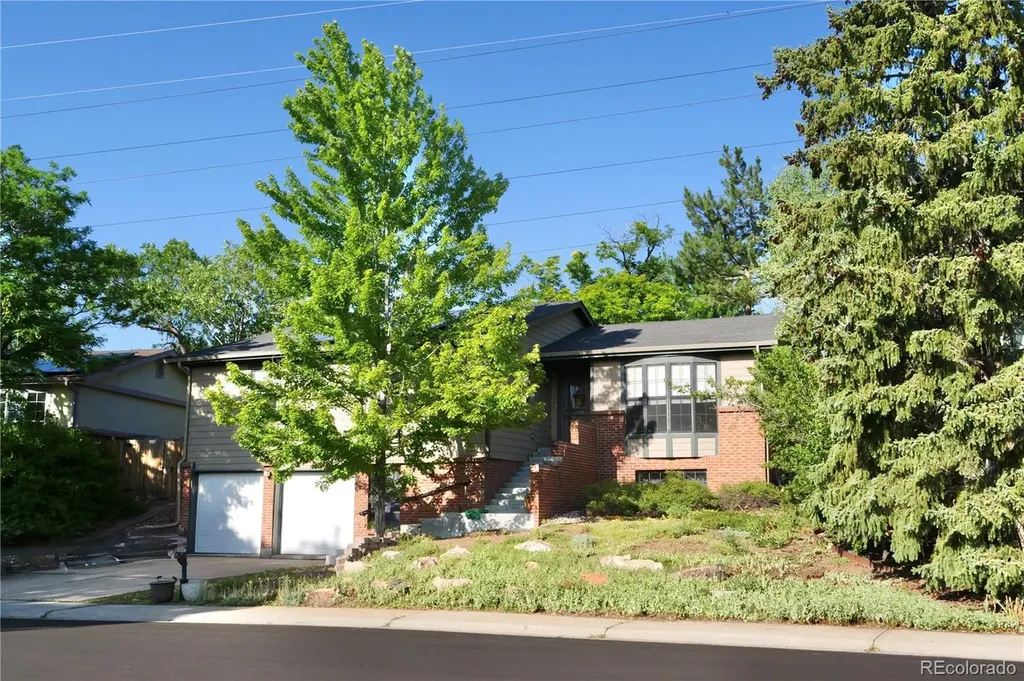 3040 S Roslyn Street Denver CO 80231