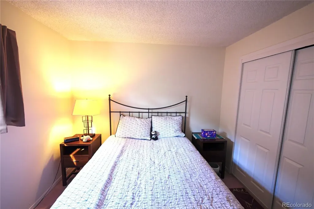 3040 S Roslyn Street Denver CO 80231