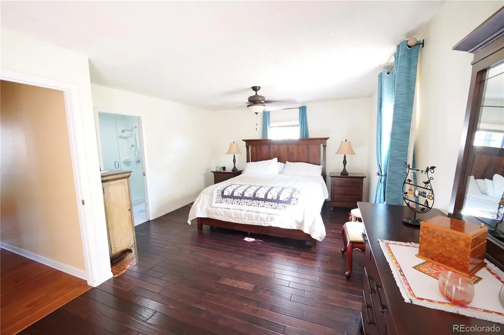 3040 S Roslyn Street Denver CO 80231