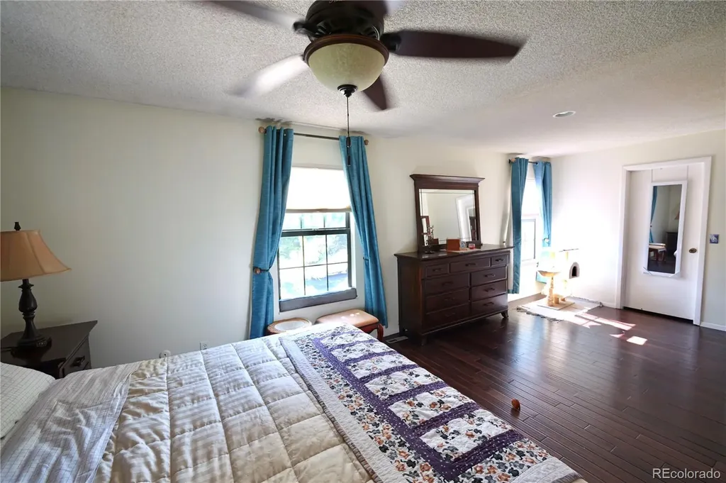 3040 S Roslyn Street Denver CO 80231