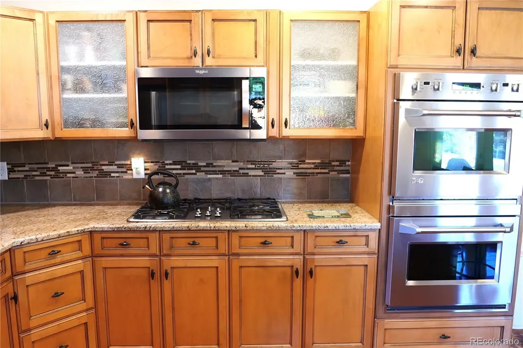 3040 S Roslyn Street Denver CO 80231
