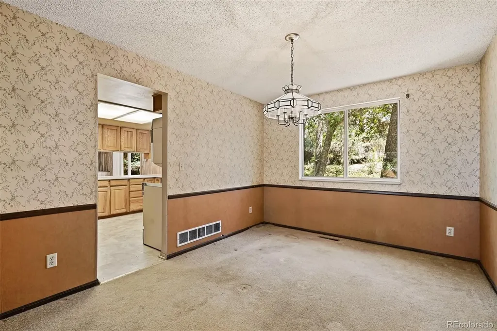 5492 S Richfield Way Centennial CO 80015