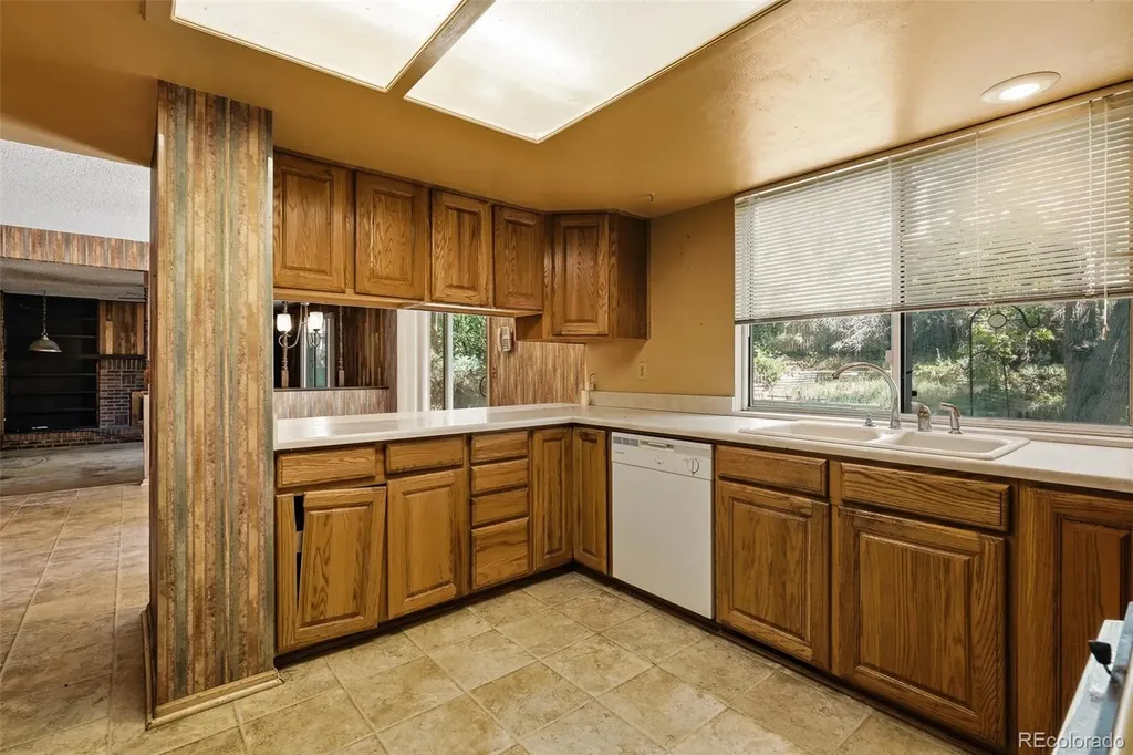 5492 S Richfield Way Centennial CO 80015