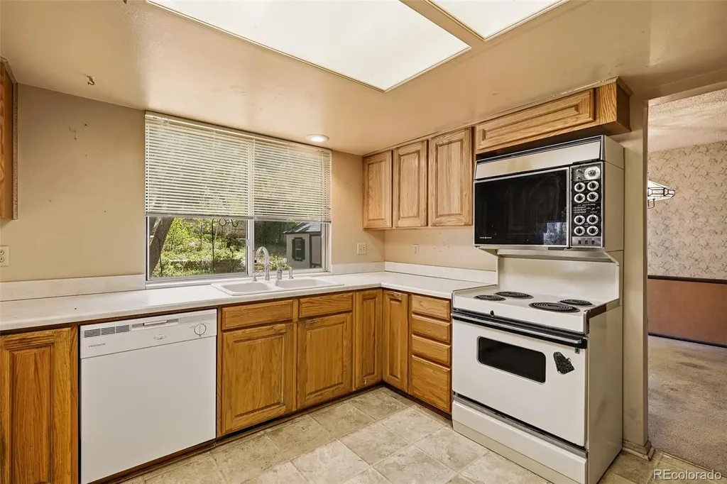 5492 S Richfield Way Centennial CO 80015