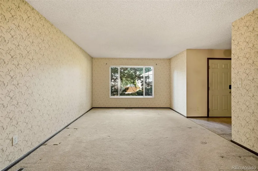 5492 S Richfield Way Centennial CO 80015