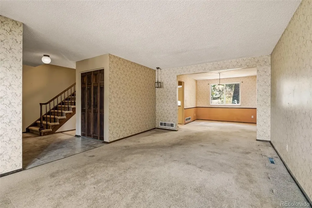 5492 S Richfield Way Centennial CO 80015