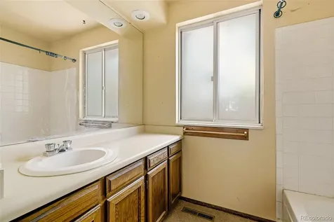 5492 S Richfield Way Centennial CO 80015
