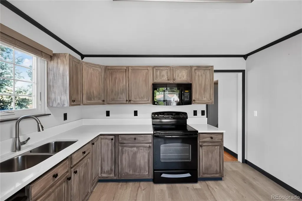 5524 W Canyon Trail Littleton CO 80128