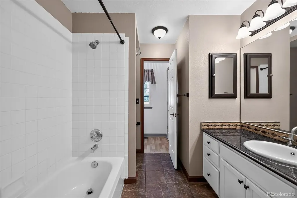 5524 W Canyon Trail Littleton CO 80128