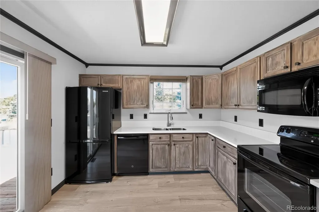 5524 W Canyon Trail Littleton CO 80128