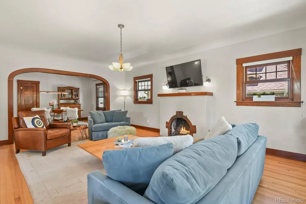 912 N Corona Street Colorado Springs CO 80903