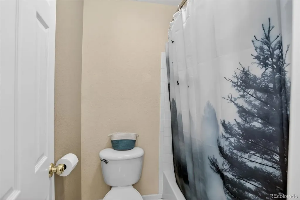 6103 S Kalispell Street Aurora CO 80016