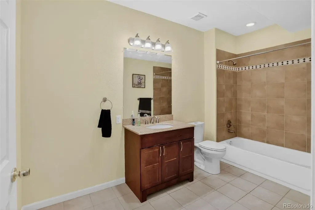 6103 S Kalispell Street Aurora CO 80016