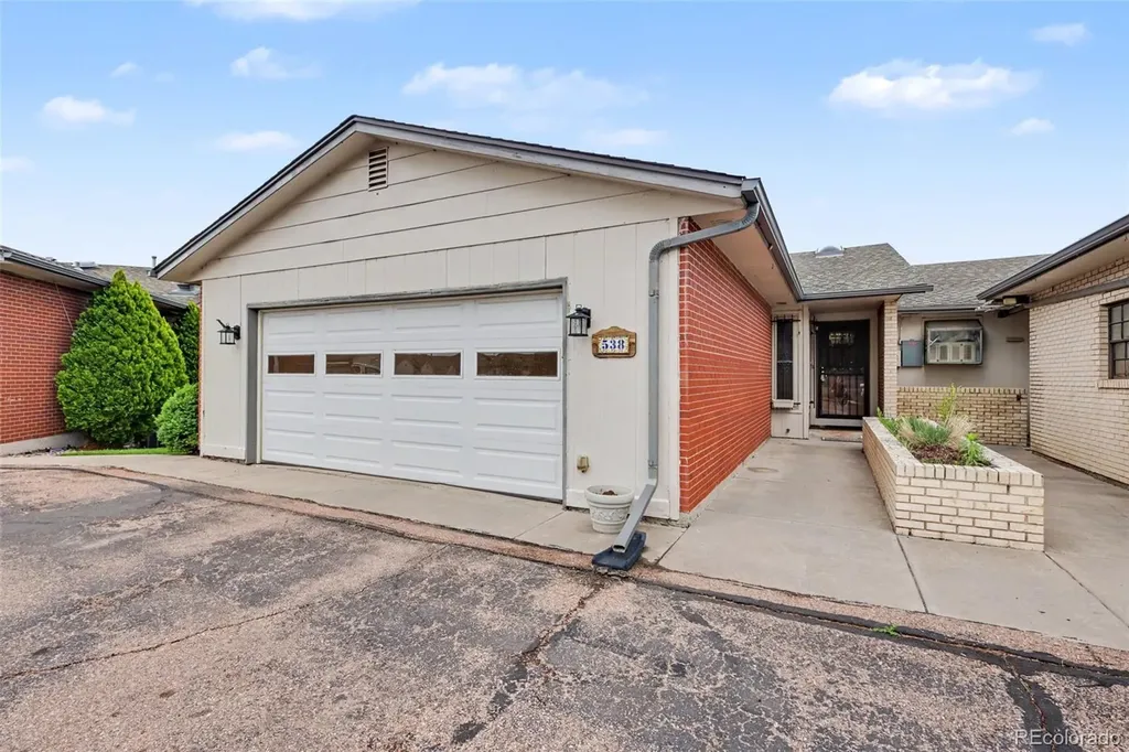 Colorado Springs CO, 538 Lakewood Circle