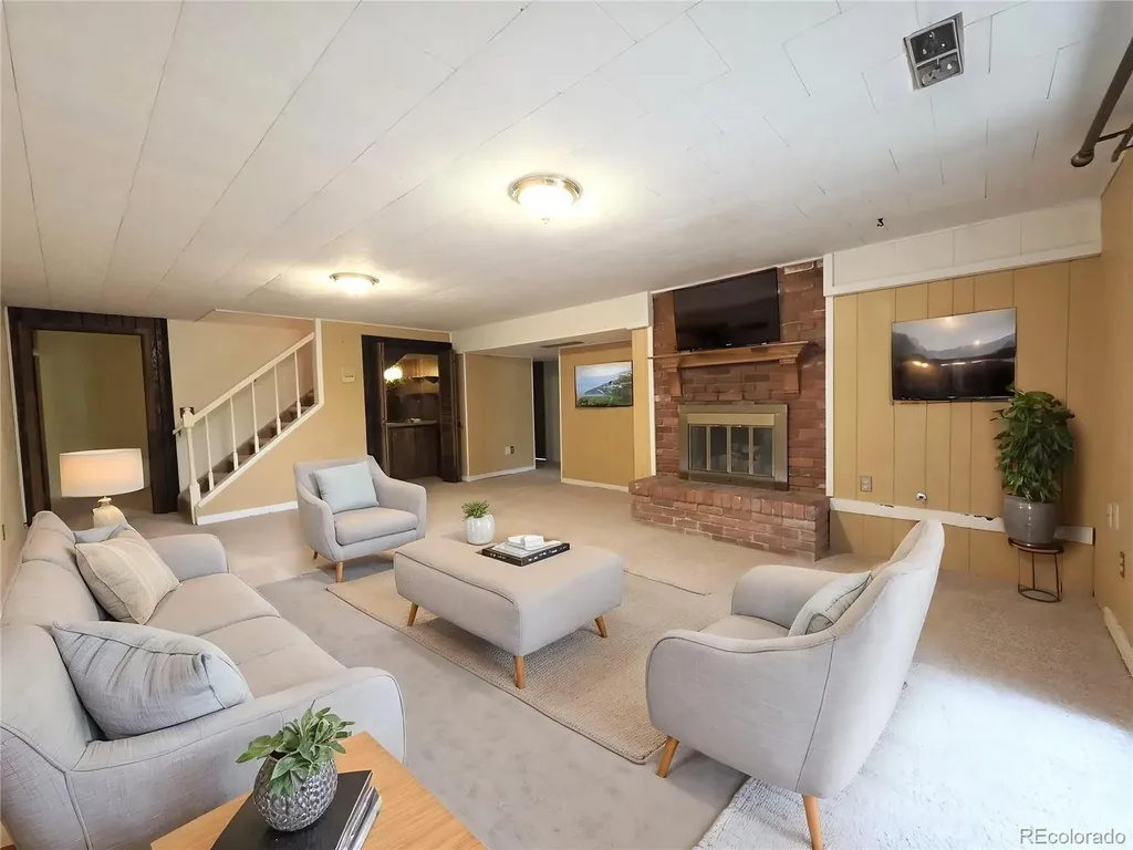 538 Lakewood Circle Colorado Springs CO 80910