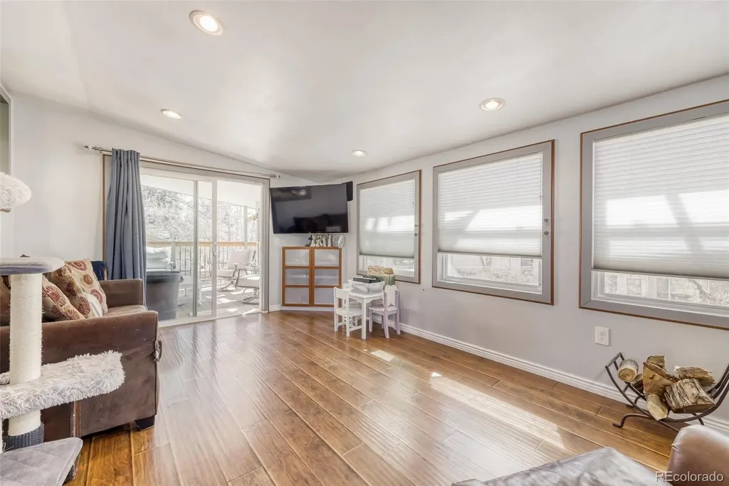 286 E 12th Avenue Broomfield CO 80020