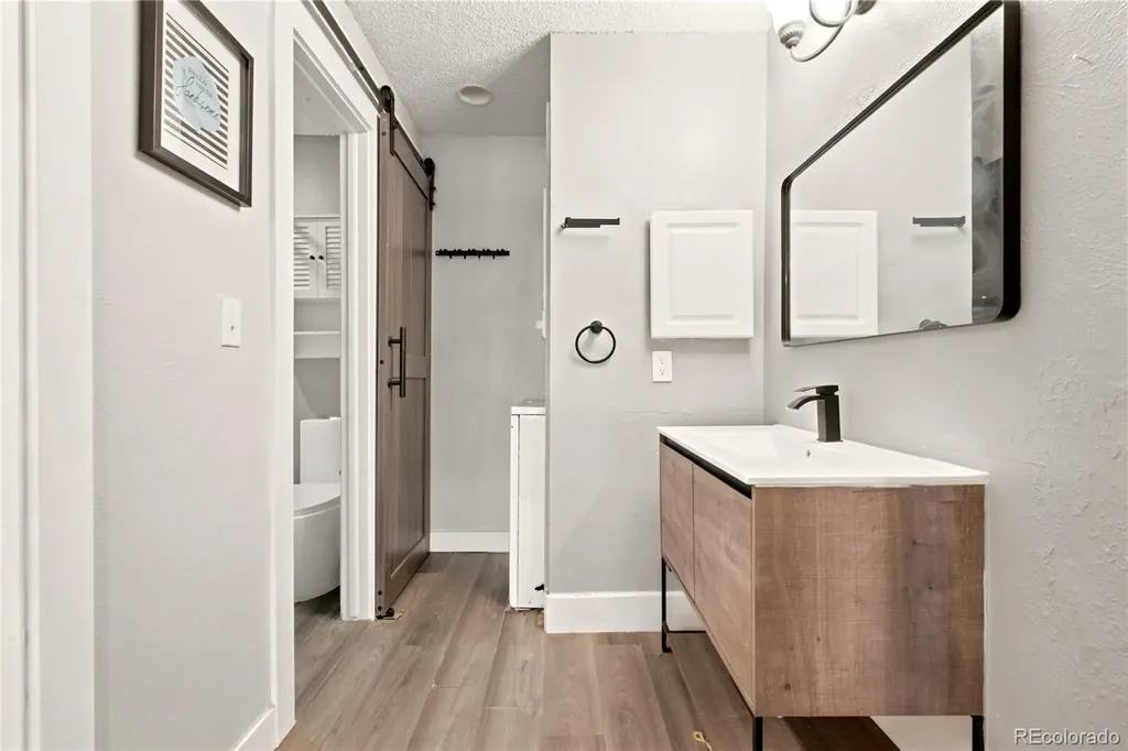 8376 S Upham Way Littleton CO 80128
