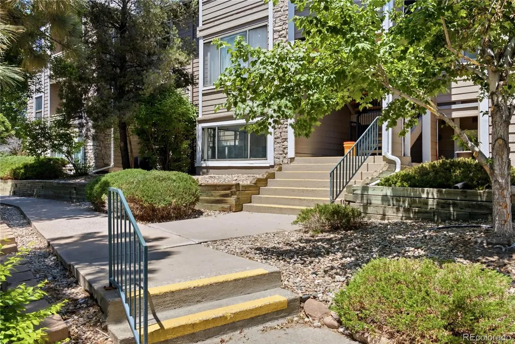 8376 S Upham Way Littleton CO 80128