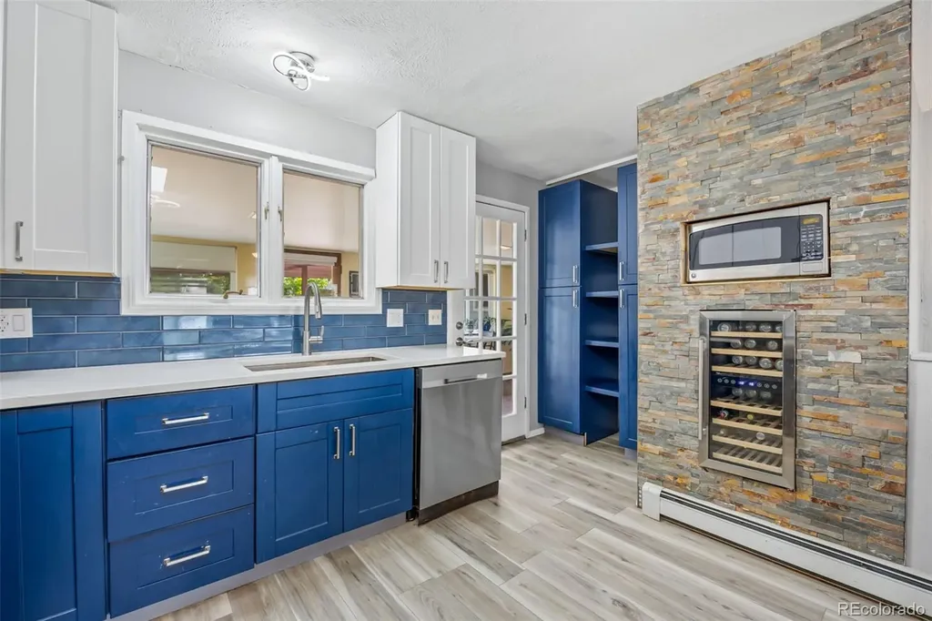 6408 S Louthan Street Littleton CO 80120
