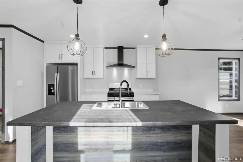 230 N 2nd Berthoud CO 80513