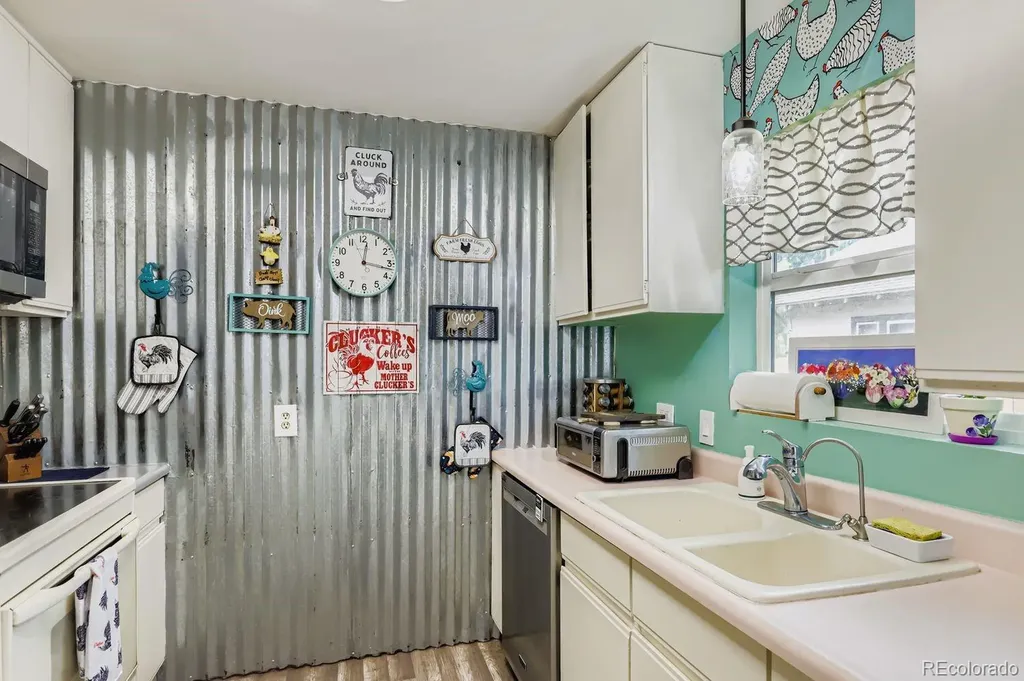 242 Todd Avenue La Salle CO 80645