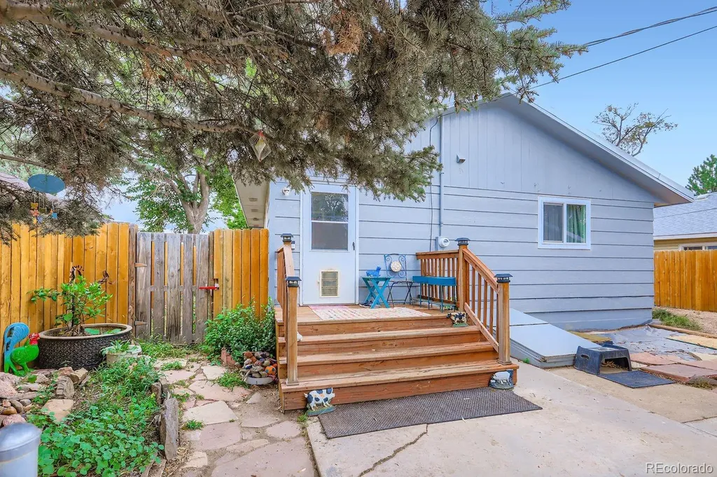 242 Todd Avenue La Salle CO 80645