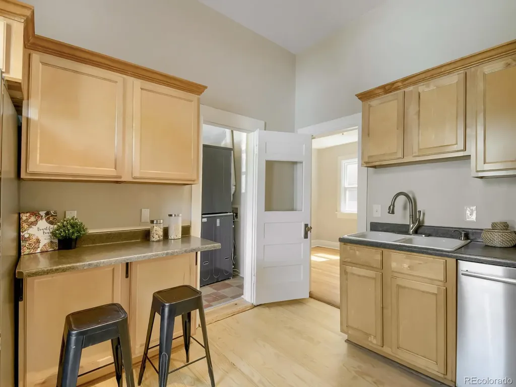 2127 W 33rd Avenue Denver CO 80211