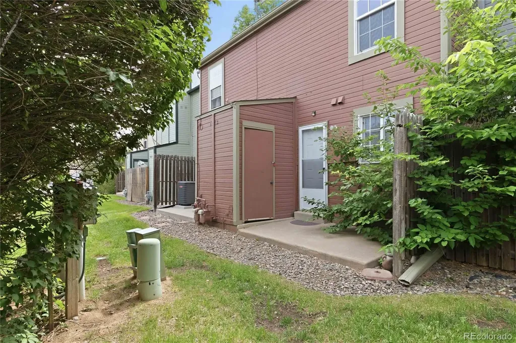 1653 S Blackhawk Way Aurora CO 80012