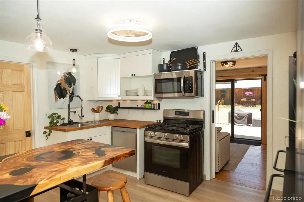 112 E 1st Street Creede CO 81130