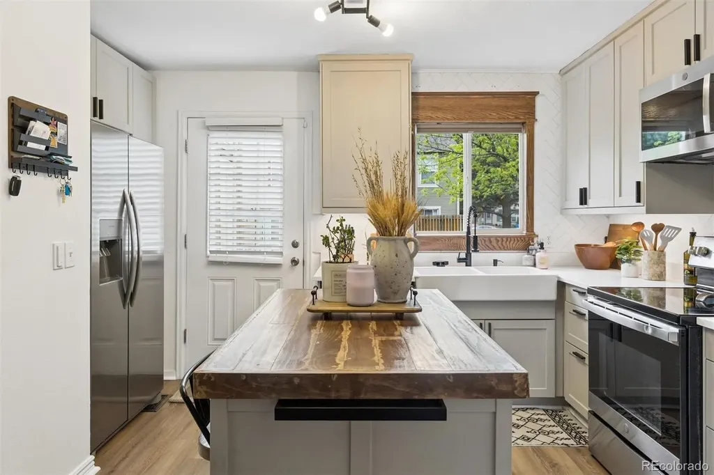 14201 E Hawaii Circle Aurora CO 80012