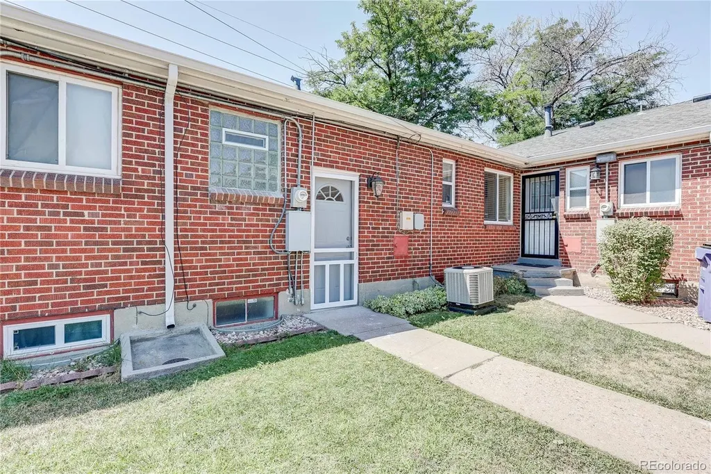 5715 E 13th Avenue Denver CO 80220