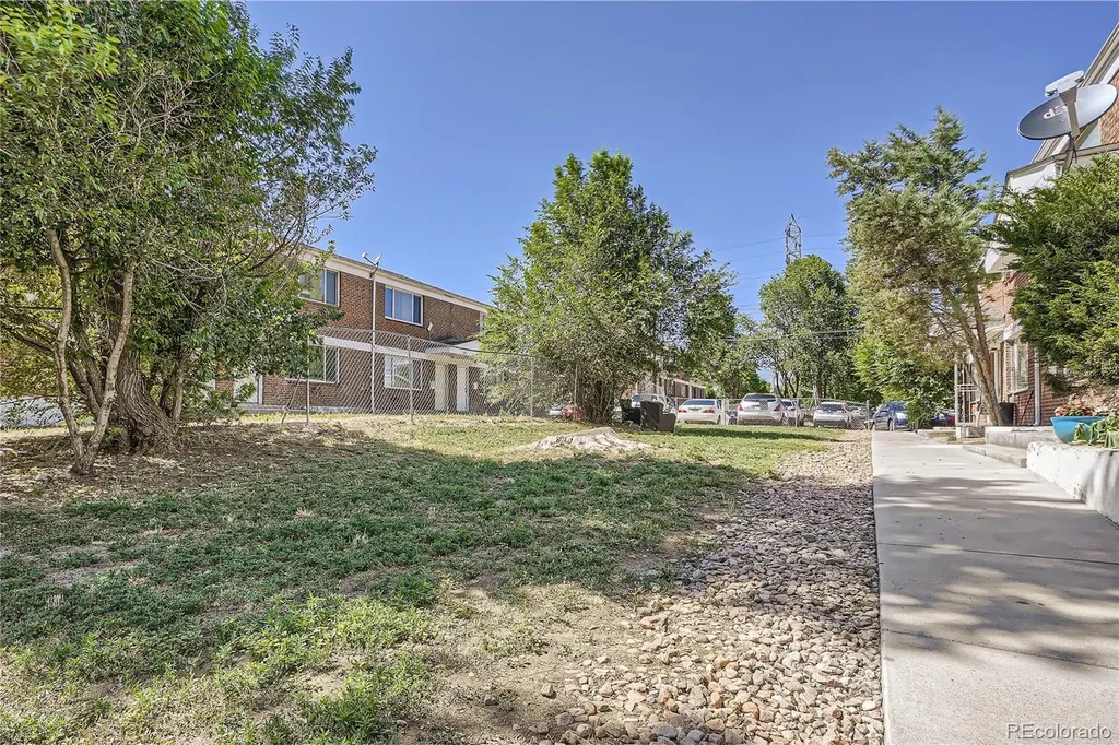 1853 W Mosier Place Denver CO 80223