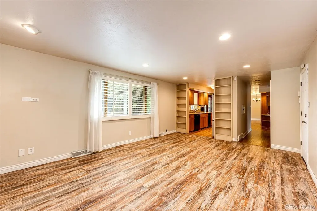 2624 S Field Street Lakewood CO 80227