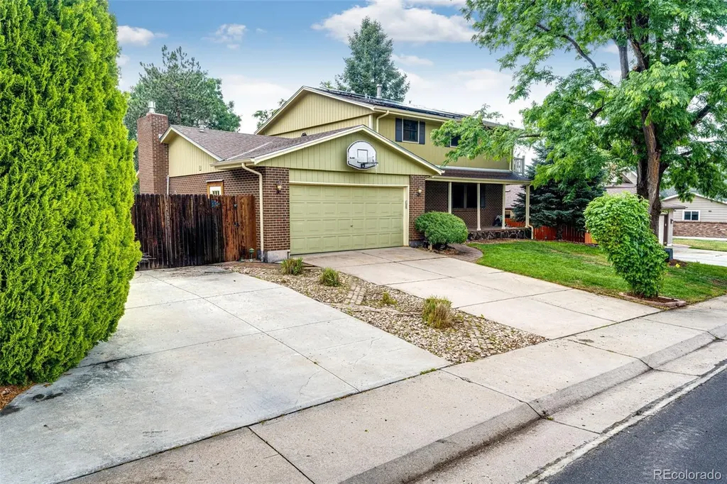 2624 S Field Street Lakewood CO 80227