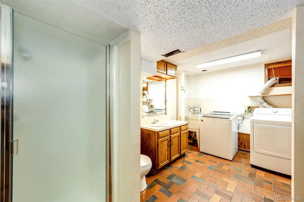2624 S Field Street Lakewood CO 80227