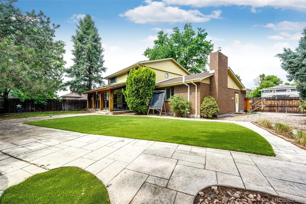 2624 S Field Street Lakewood CO 80227