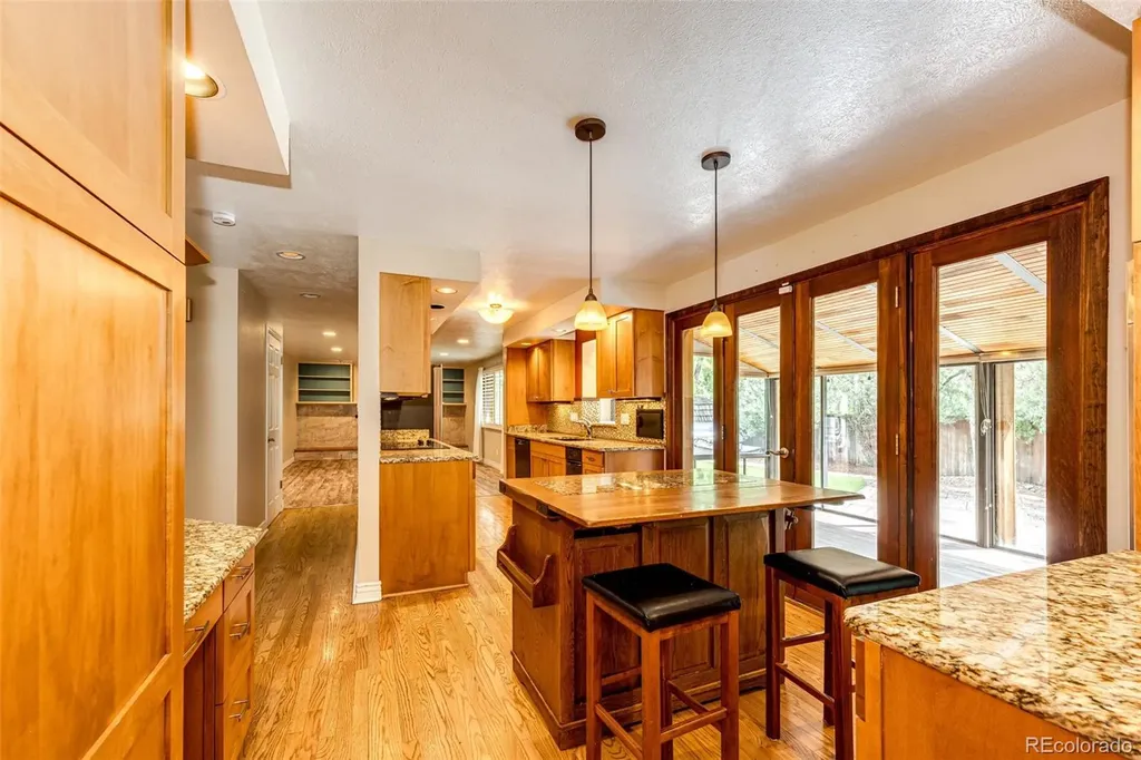 2624 S Field Street Lakewood CO 80227