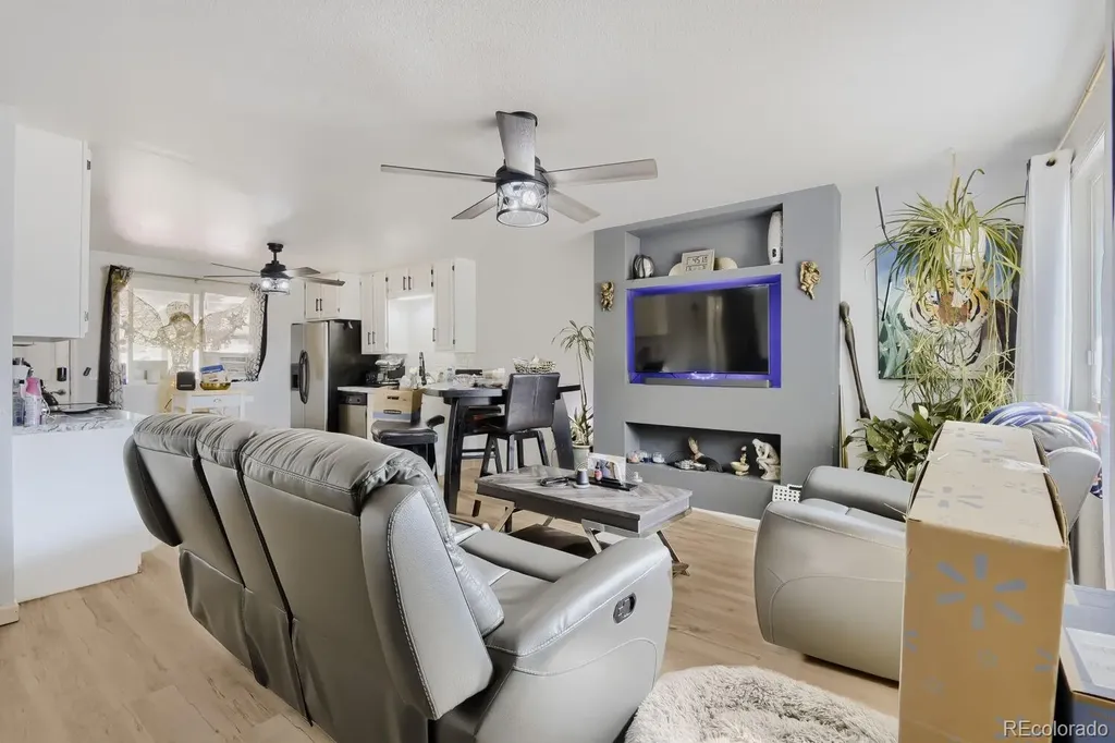 5388 Billings Street Denver CO 80239